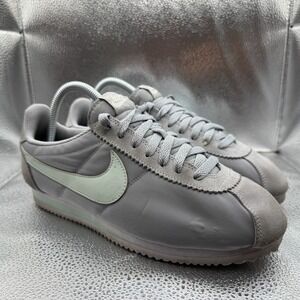 Size 8.5 Nike Classic‎ Cortez Nylon Wolf Gray White Womens Sneakers 457226-031